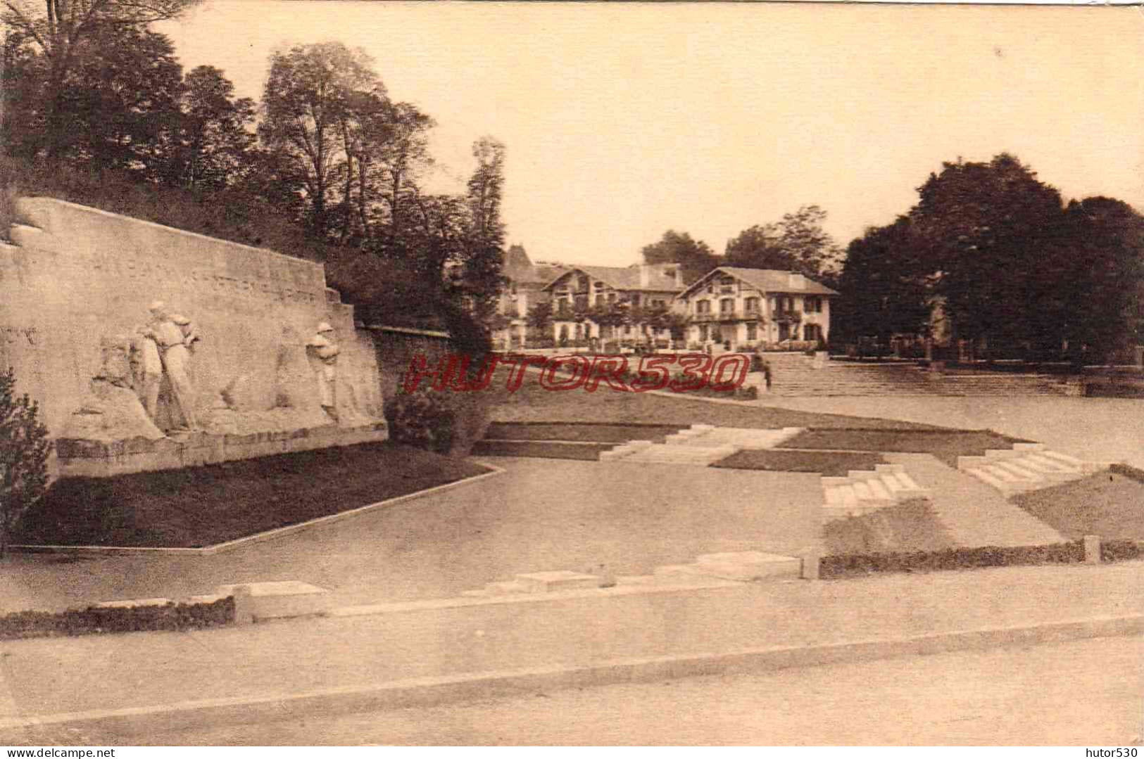 CPA BAYONNE - MONUMENT AUX MORTS - Bayonne