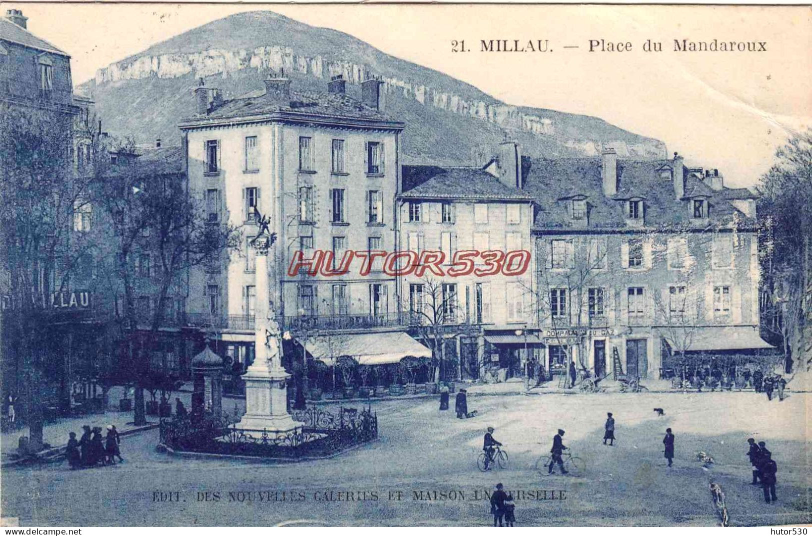 CPA MILLAU - PLACE DU MANDAROUX - Millau