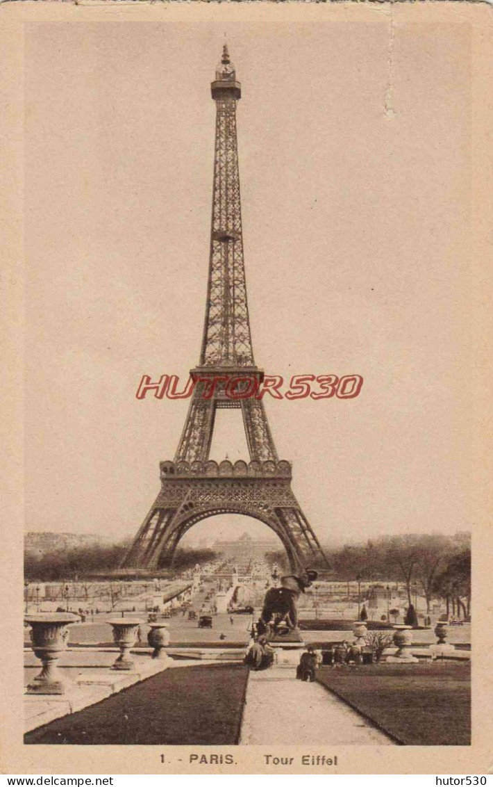 CPA PARIS - LA TOUR EIFFEL - Tour Eiffel