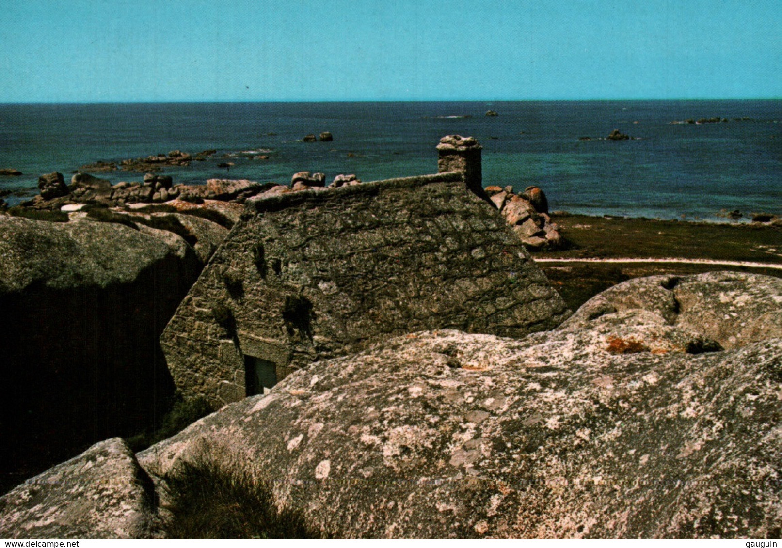 CPM - KERLOUAN - Maison De Pierre Dans Les Rochers De Menez-Ham - Edition Jos Le Doaré - Kerlouan