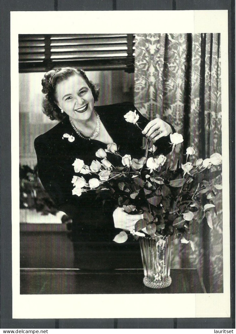 Singer Kate Smith Photograph From 1953, Post Card, Printed In USA, Unused - Cantantes Y Músicos