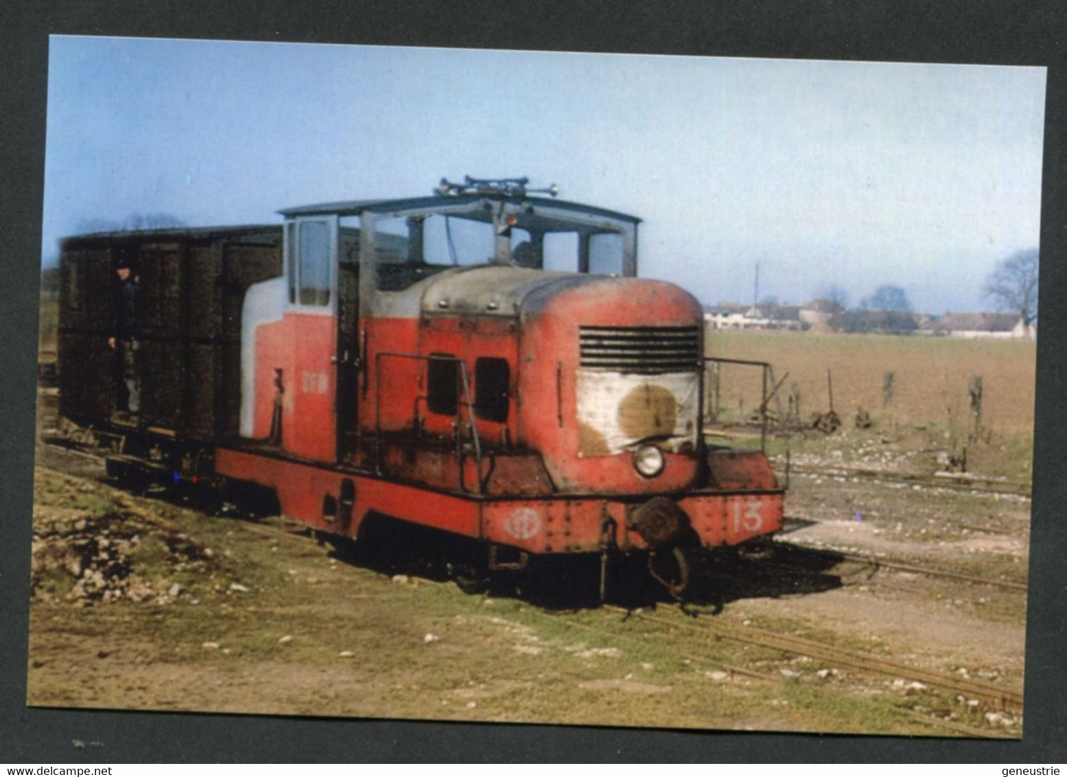 Photo-carte Moderne "Locotracteur CFD En Gare D'Egreville (Tramway Voie Métrique De Seine-et-Marne) Années 50" - Tranvía