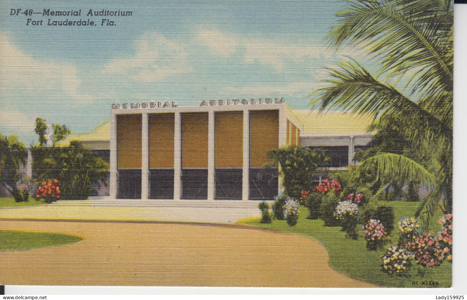Memorial Auditorium  Fort Lauderdale Floride USA Building With Large Windows All High Up 2 Scans - Fort Lauderdale
