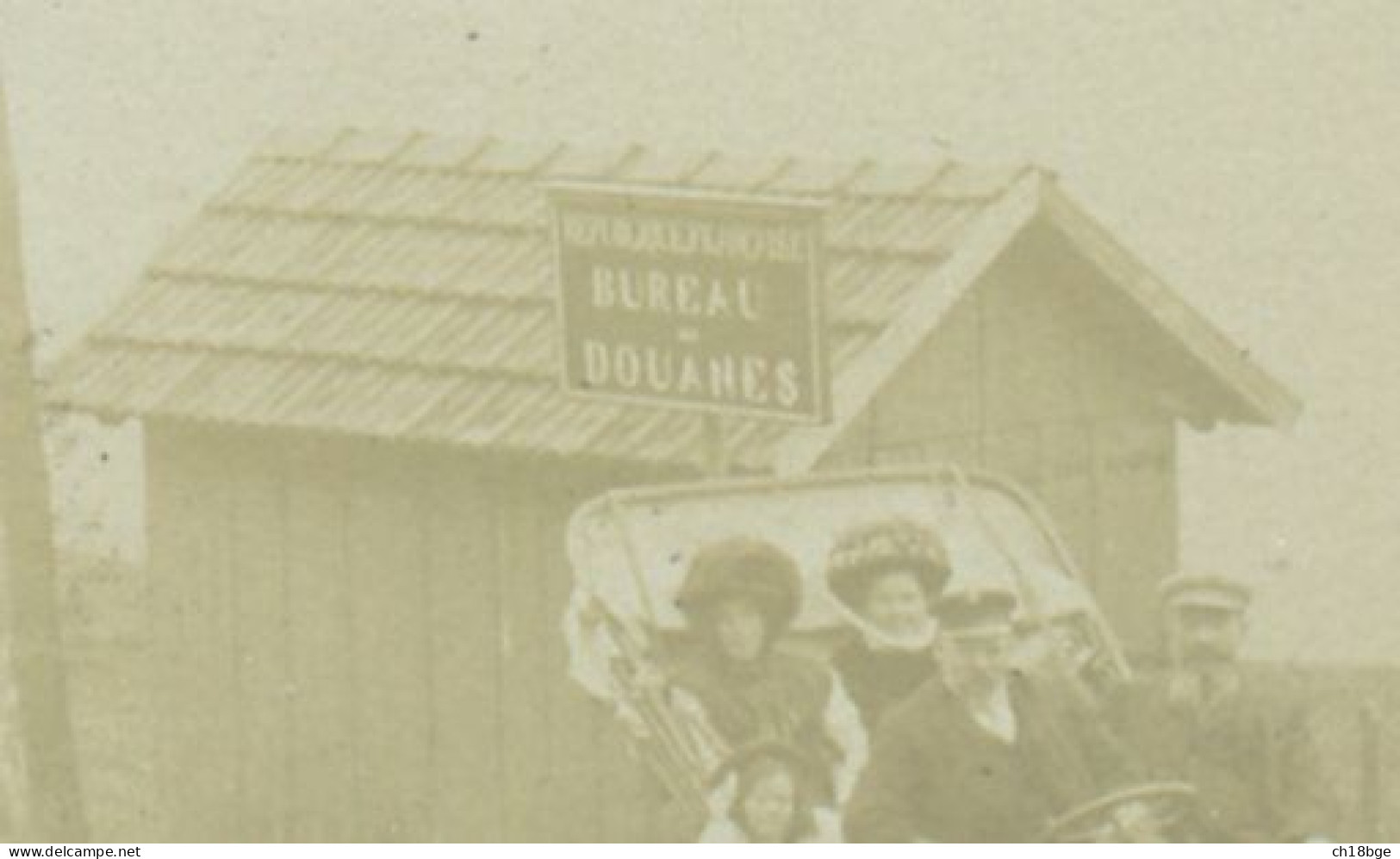 Carte Photo 25 Doubs - CHARQUEMONT ( FOURNET BLANCHE-ROCHE?) - Bureau Des Douanes  Voitures Anciennes 1900 - Other & Unclassified