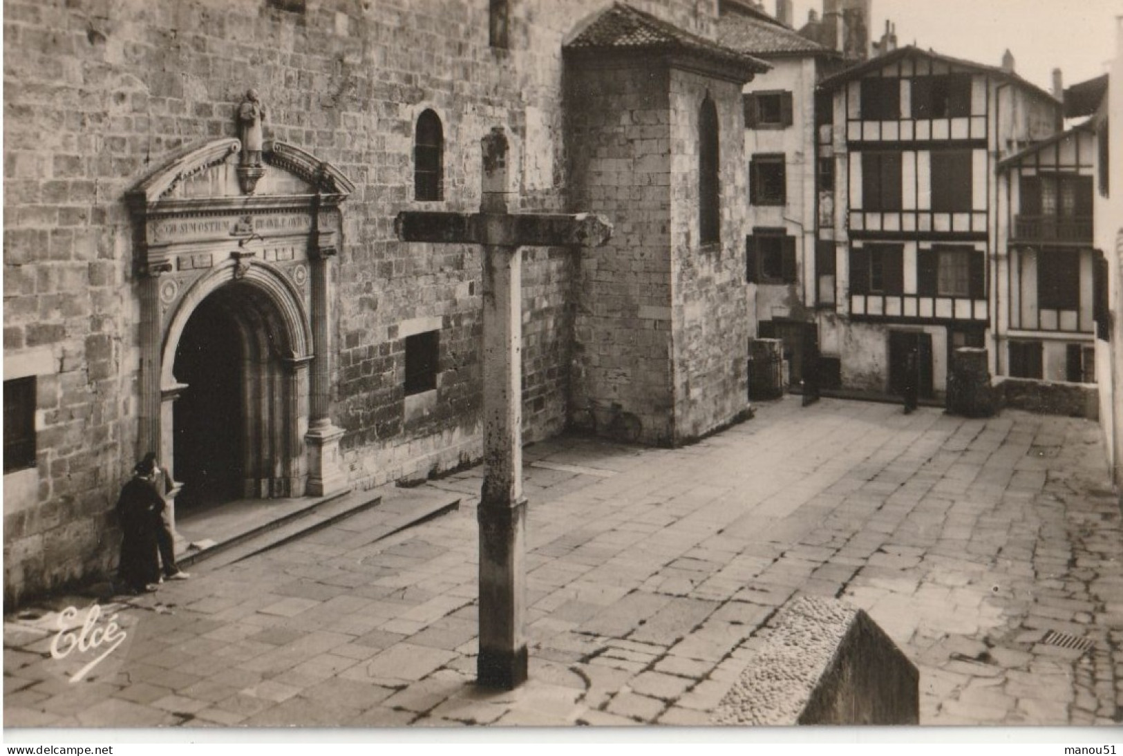 CIBOURE - CPSM : Place De L'église - Ciboure