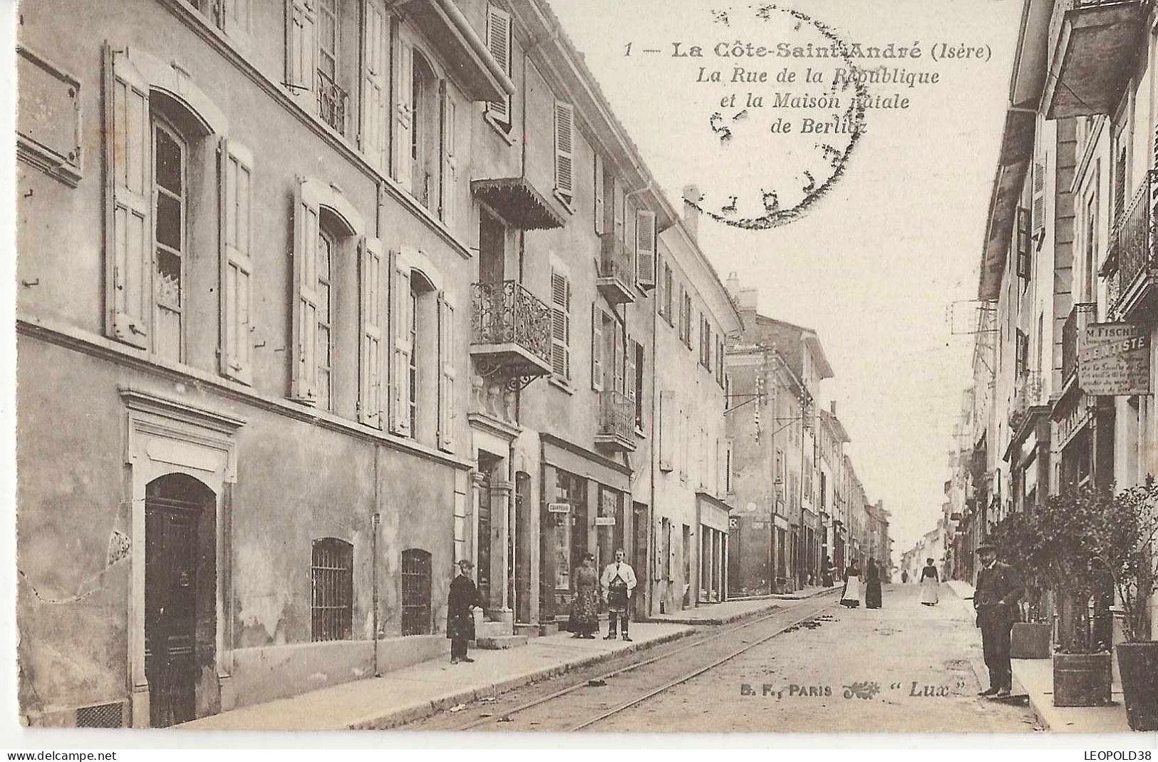 La Cote Saint André La Rue De La République - La Côte-Saint-André