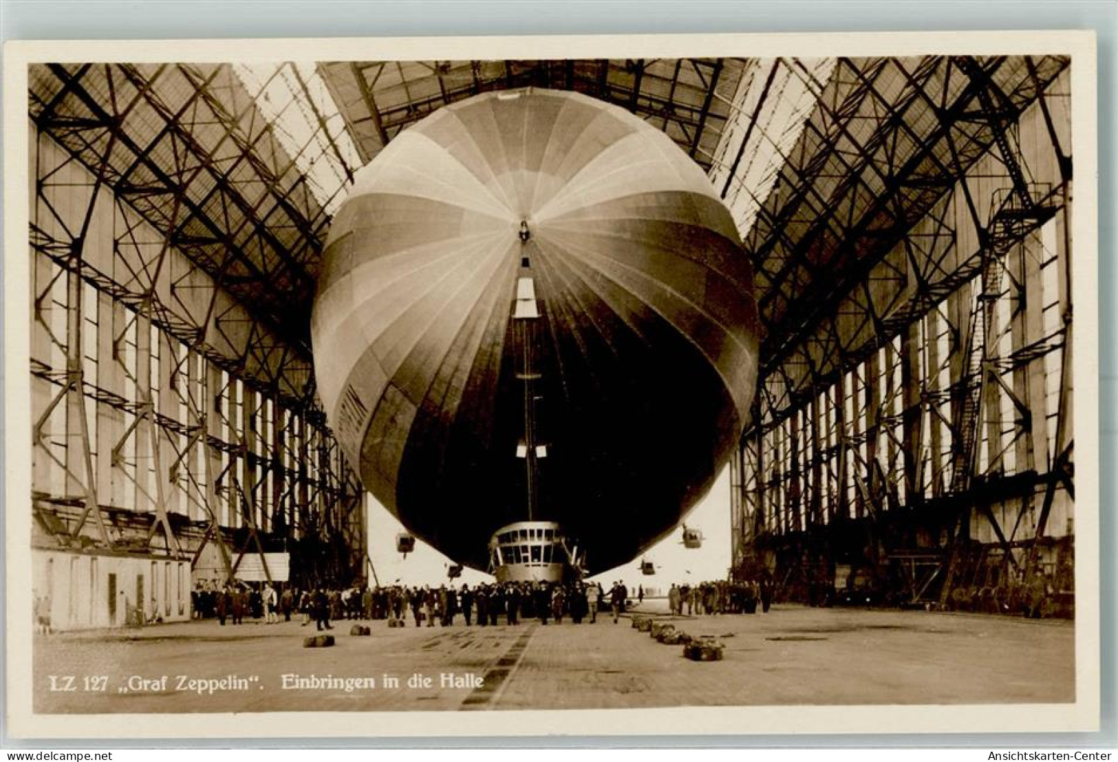 13162906 - LZ 127 Einbringen In Die Halle  Verlag Max Mattes 61192 - Airships