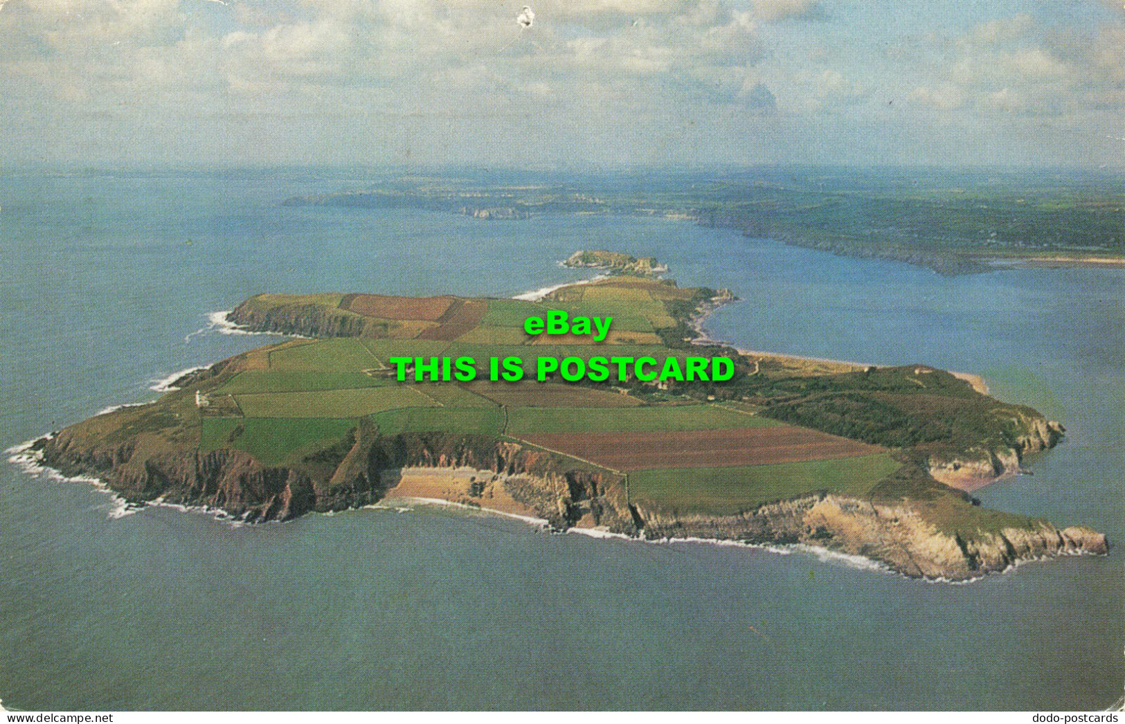 R573584 Caldey Island. Wales. Estate Off Tenby. South Wales. Aerofilms. Hunting. - Monde