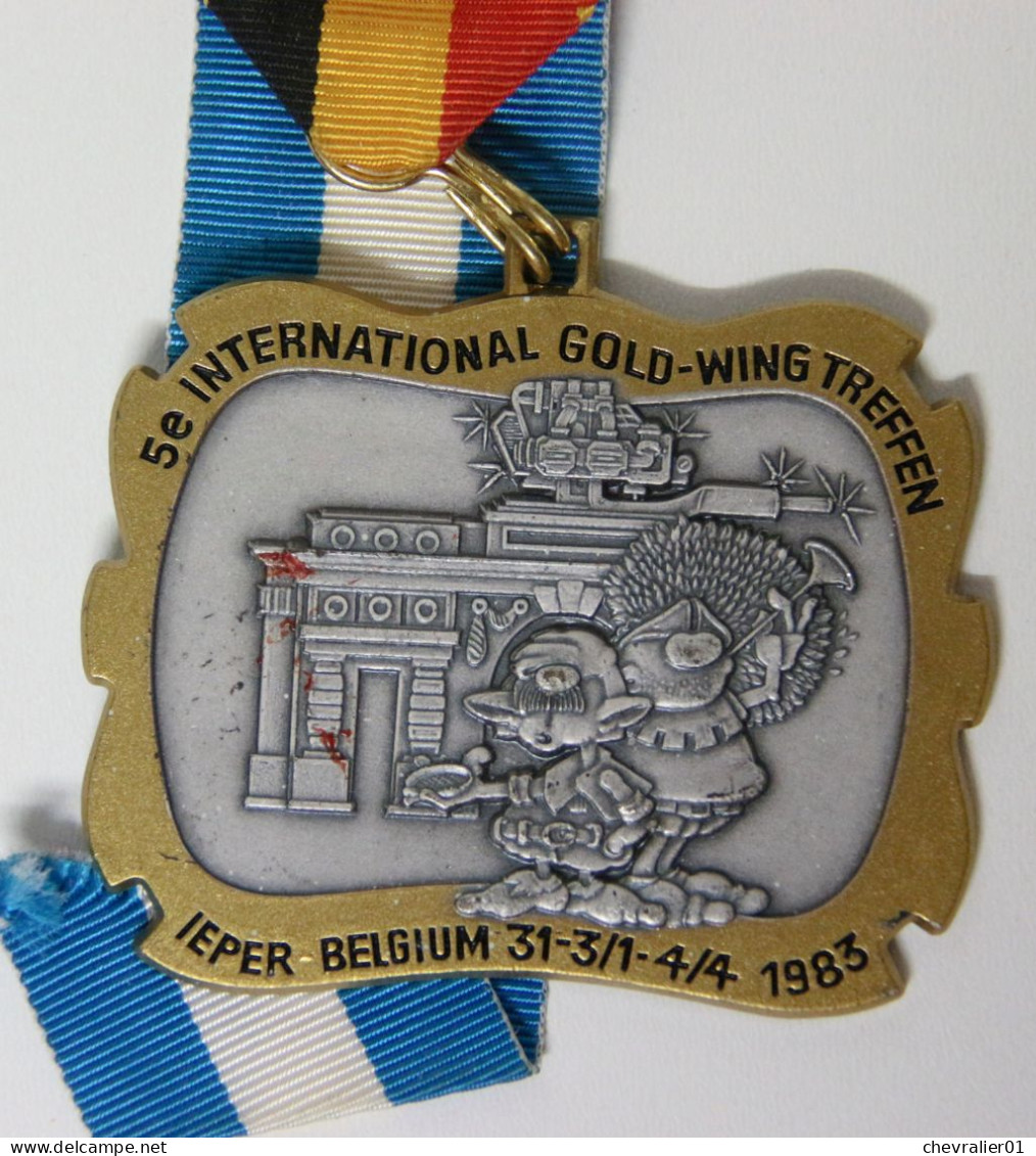 Médaille De Club-BE-Moto_Honda_GWMCB_Gold Wing Motor Club Belgium_lot De 10 Médailles_23-04-1 - Professionnels / De Société