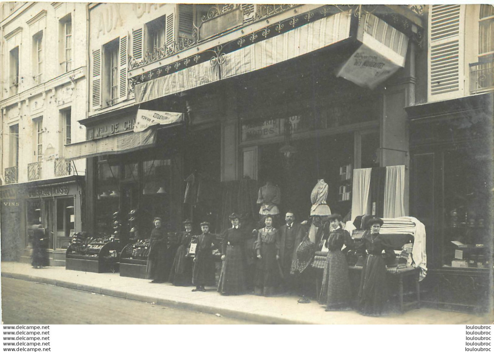 PARIS CARTE PHOTO 60 RUE SAINT DOMINIQUE MAGASIN DE CHAPEAUX 1905 - Paris (07)