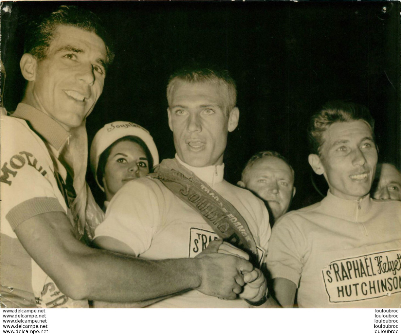 RARE ANQUETIL BAHAMONTES ET ALTIG EN JAUNE TOUR DE FRANCE PHOTO ORIGINALE  22 X 17 CM - Deportes