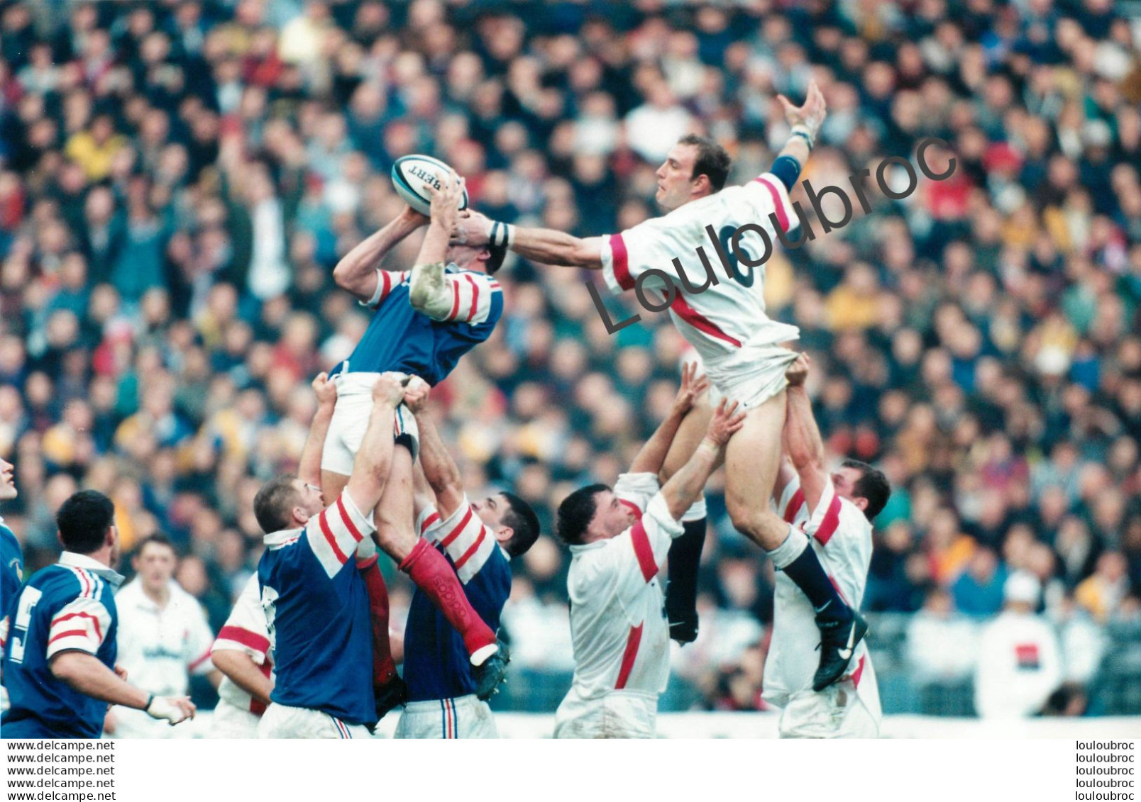 RUGBY TOURNOI DES 5 NATIONS 02/1998 FRANCE  ANGLETERRE 21/17 STADE DE FRANCE  PHOTO DE PRESSE AGENCE  ANGELI 27X18cm R8 - Deportes