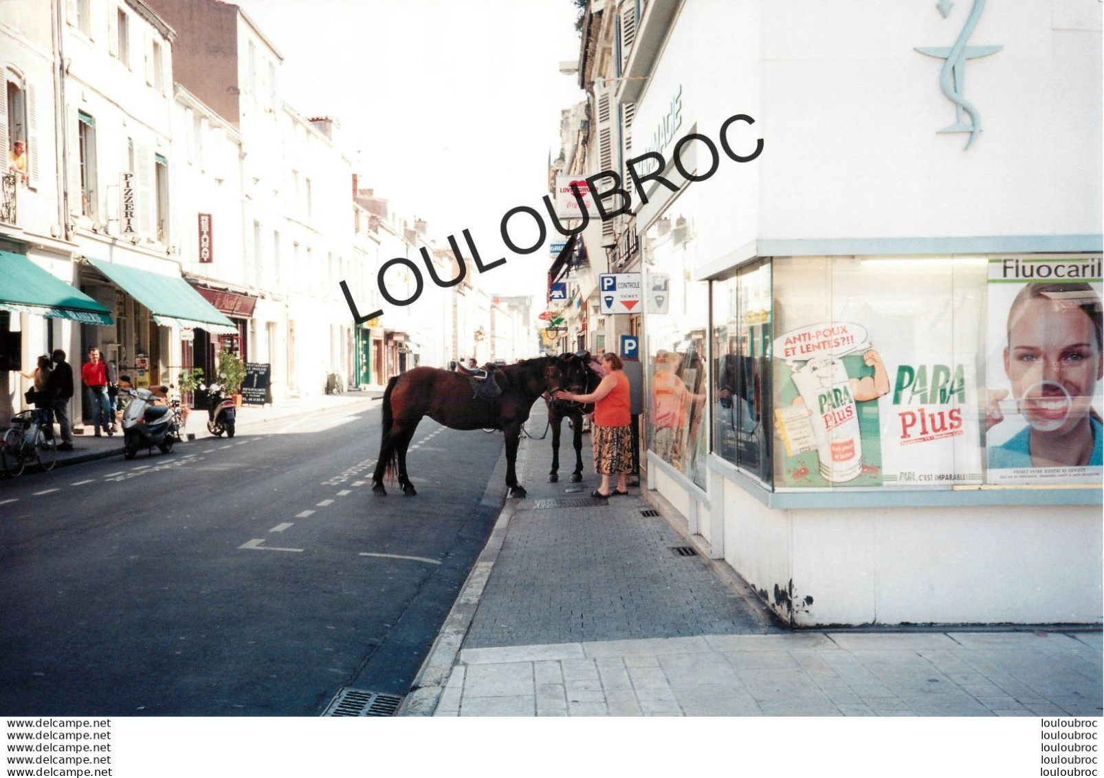 LA ROCHELLE JOURNEE SANS VOITURE MAIRE MICHEL CREPEAU 09/1997 PHOTO DE PRESSE AGENCE  ANGELI 27 X 18 CM Ref2 - Orte