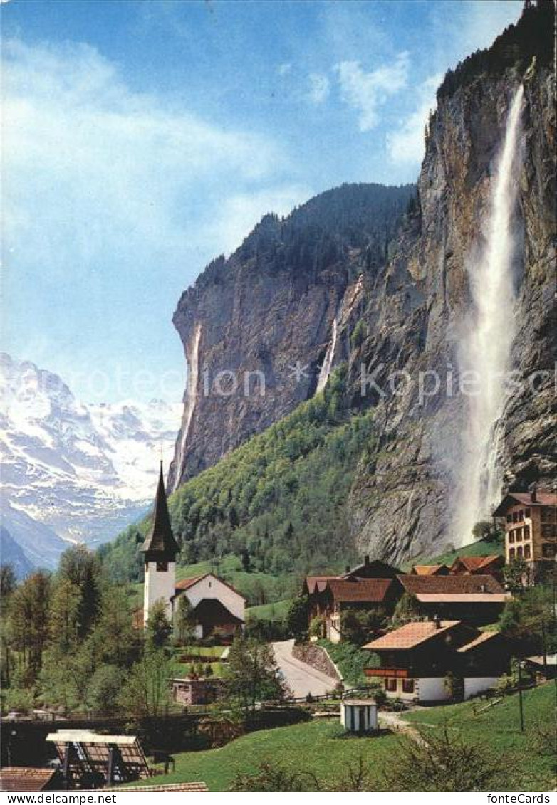 11880090 Lauterbrunnen BE Dorfpartie Mit Wasserfall Lauterbrunnen - Sonstige & Ohne Zuordnung