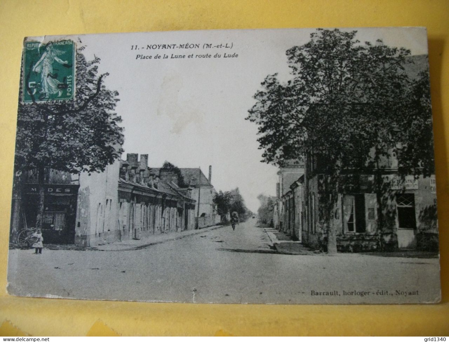 49 5820 CPA 1912 - 49 NOYANT-MEON - PLACE DE LA LUNE ET ROUTE DU LUDE - ANIMATION - Autres & Non Classés