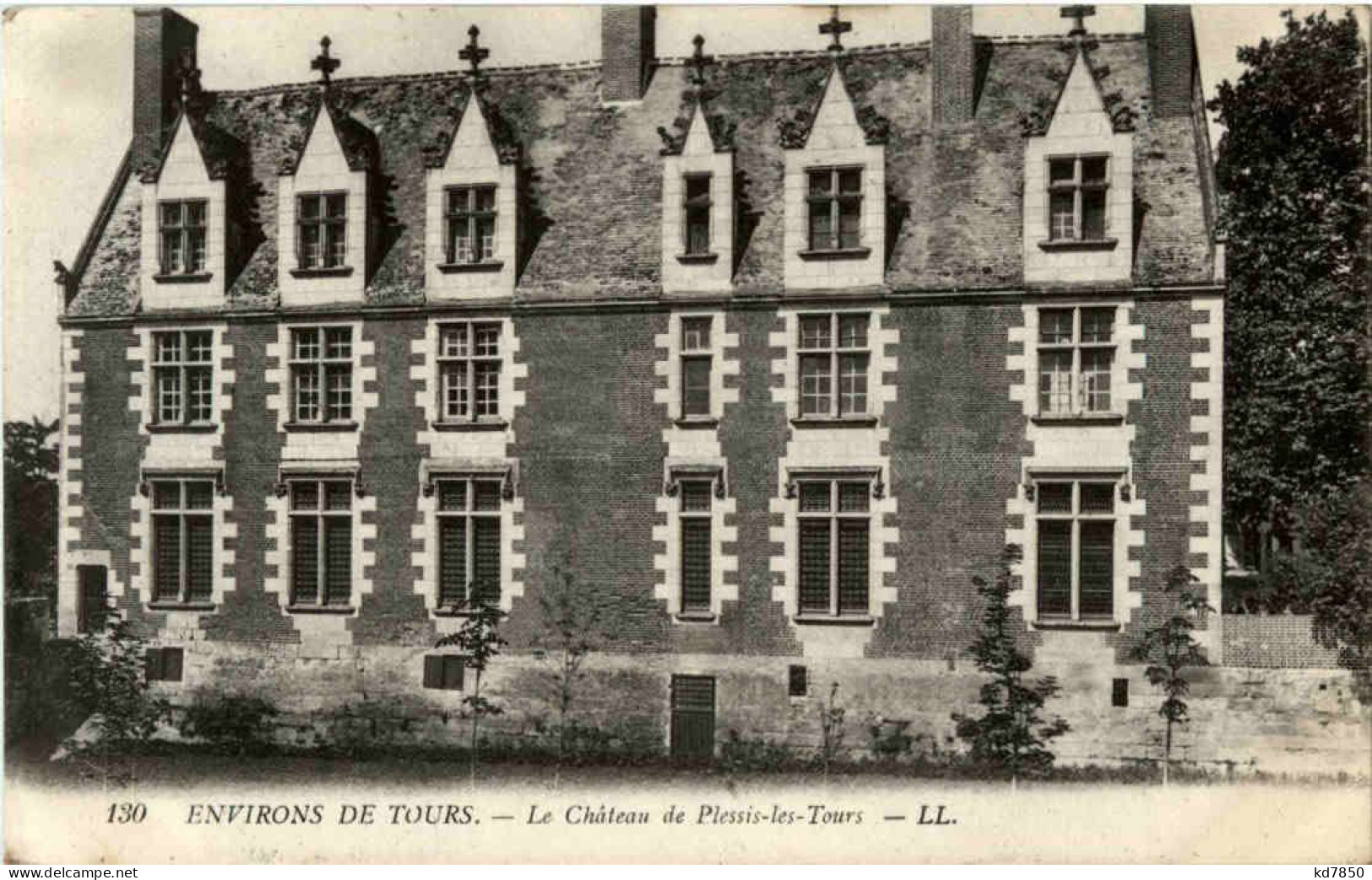 Tours - Le Chateau De Plessis Les Tours - Tours