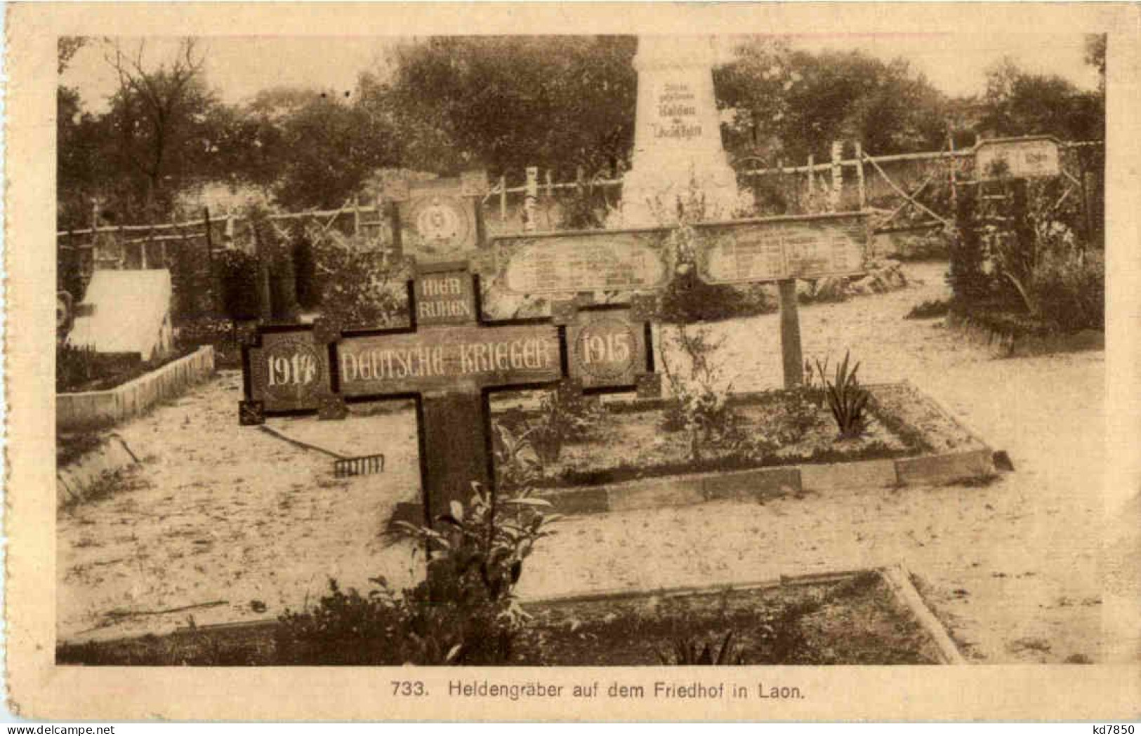 Heldengräber Auf Dem Friedhof Von Laon - Laon