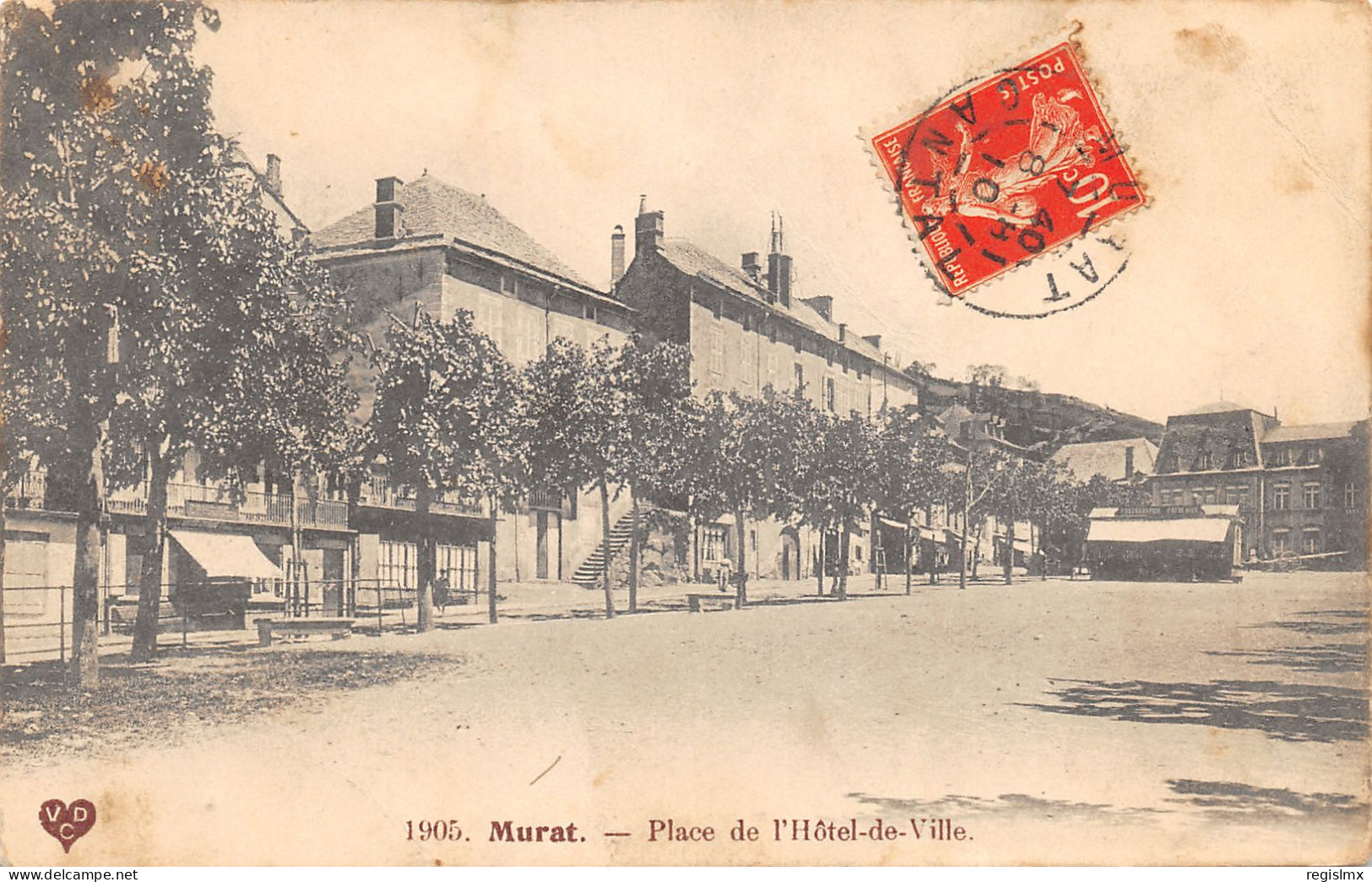 15-MURAT-PLACE DE L HOTEL DE VILLE-N°2041-B/0137 - Murat