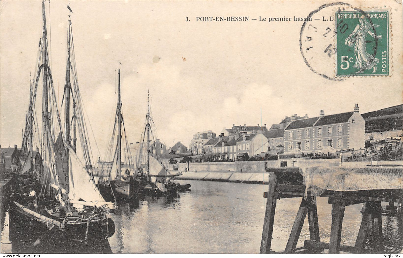 14-PORT EN BESSIN-LE PREMIER BASSIN-N°2041-A/0287 - Port-en-Bessin-Huppain