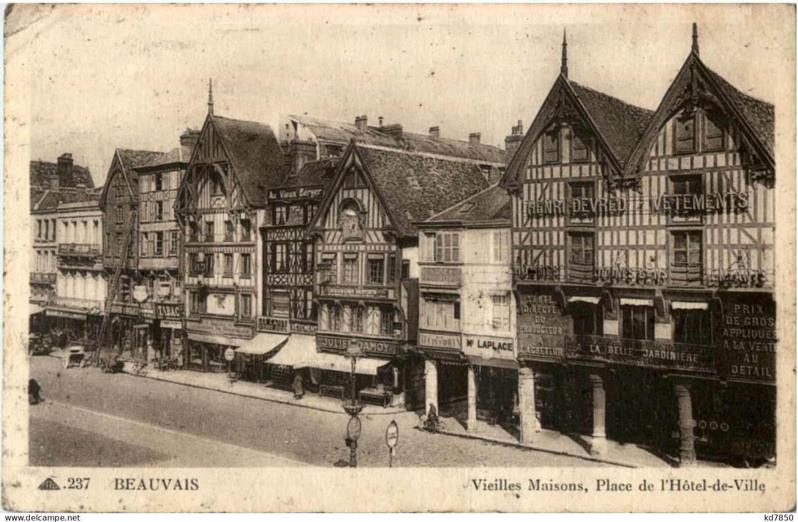 Beauvais - Place De L Hotel De Ville - Beauvais