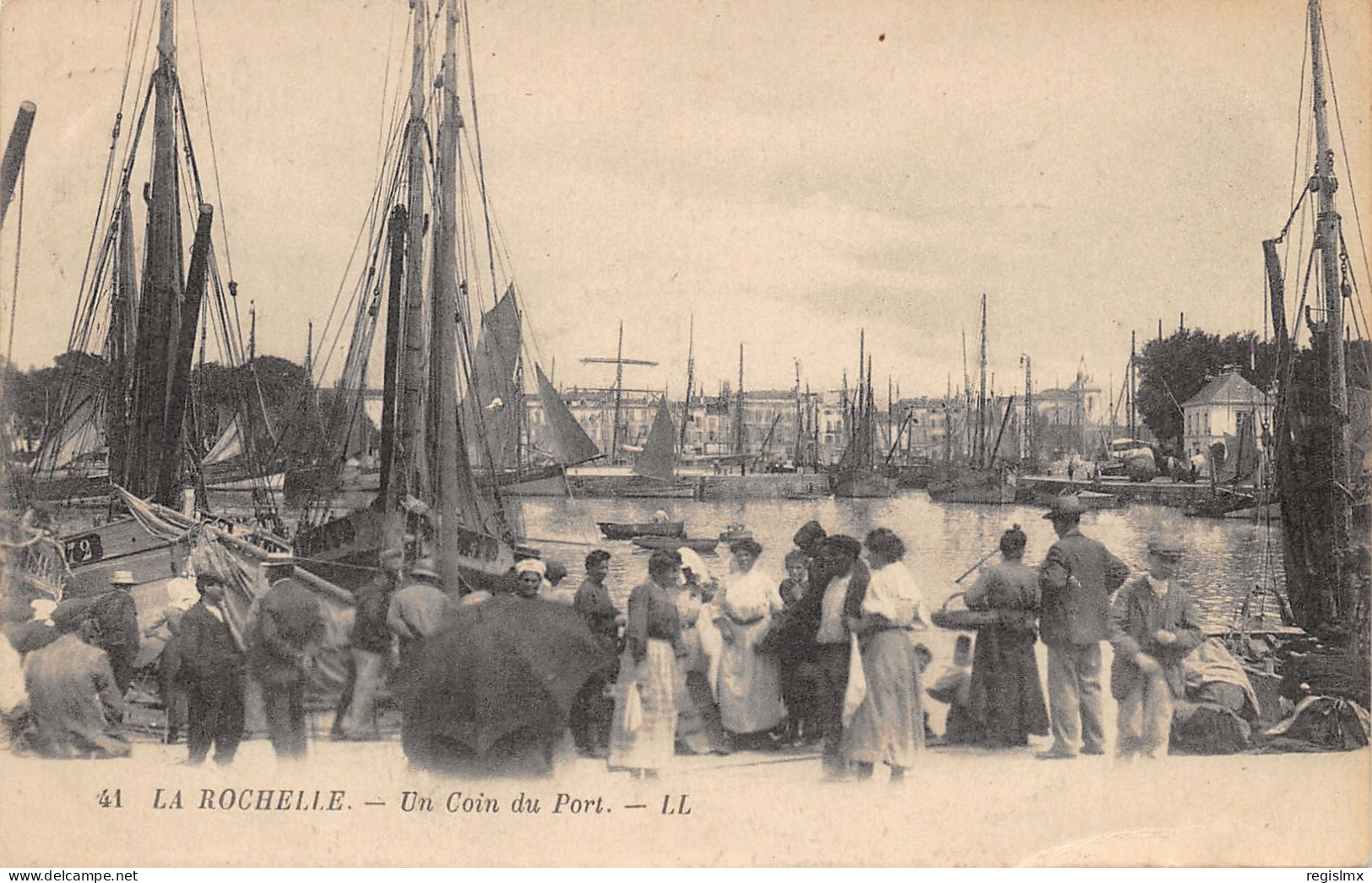 17-LA ROCHELLE-COIN DU PORT-N°2041-C/0273 - La Rochelle