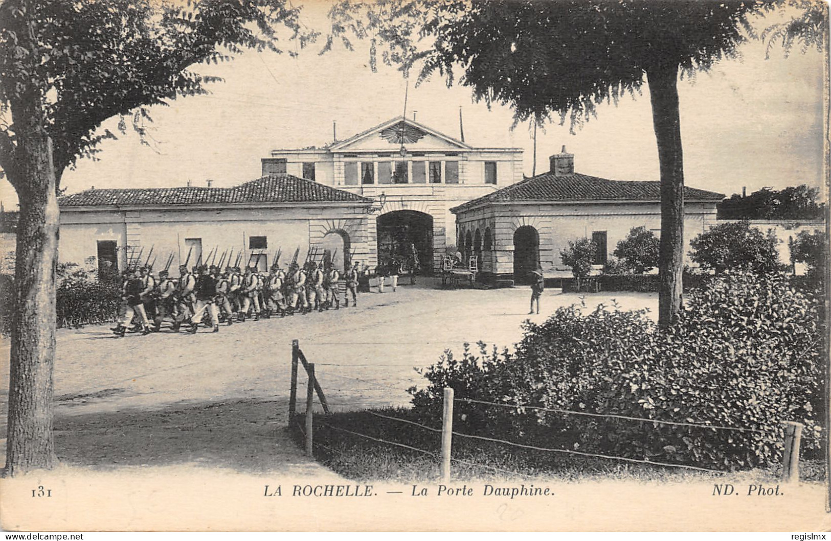 17-LA ROCHELLE-PORTE DAUPHINE-N°2041-C/0267 - La Rochelle
