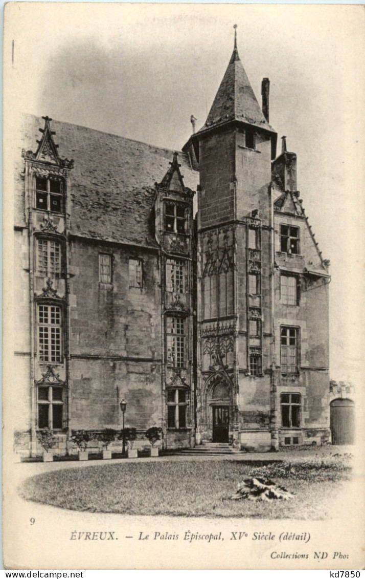 Evreux - Le Palais Episcopal - Evreux