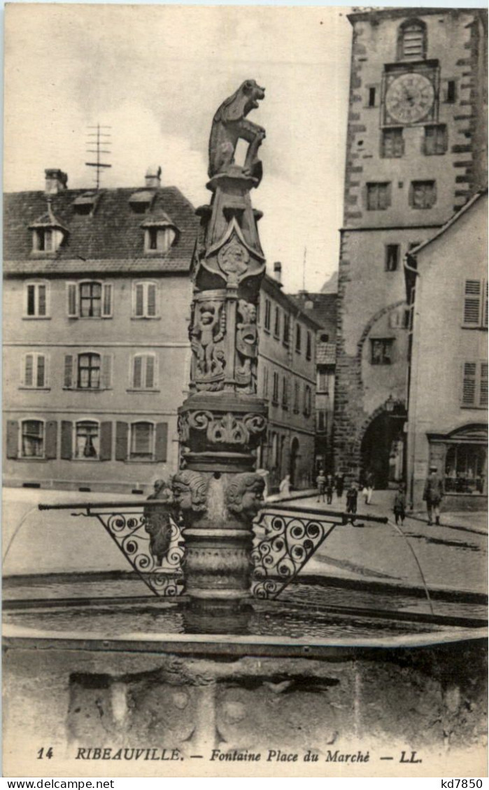 Ribeauville - Fontaine Place Du Marche - Ribeauvillé