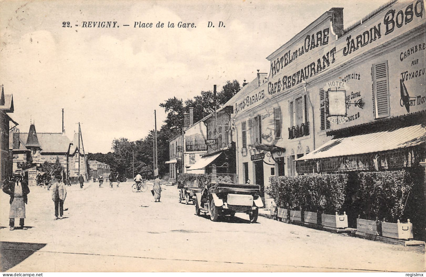 55-REVIGNY-PLACE ET HOTEL DE LA GARE-N°2045-E/0219 - Revigny Sur Ornain