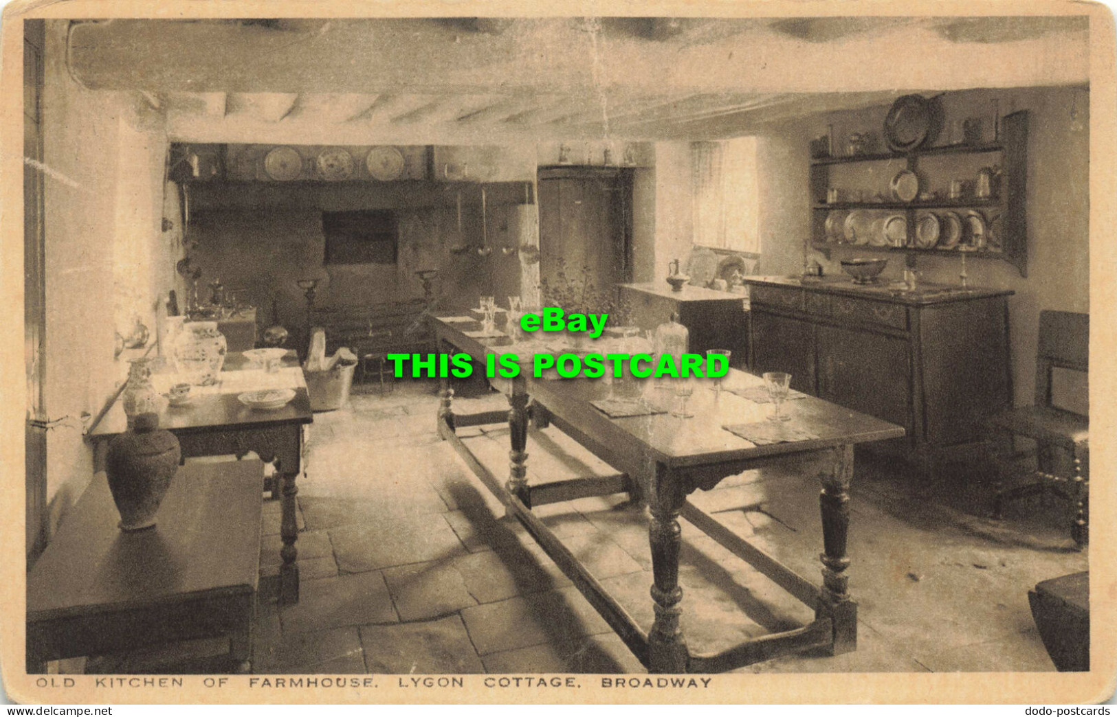 R574493 Old Kitchen Of Farmhouse. Lygon Cottage. Broadway. Russell And Sons. Lyg - Monde