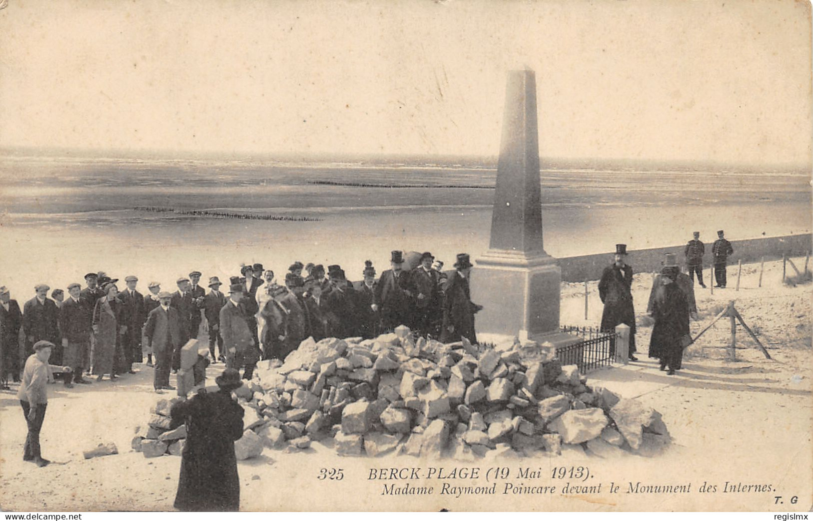 62-BERCK PLAGE-MME POINCARE AU MONUMENT DES INTERNES-N°2046-D/0207 - Berck