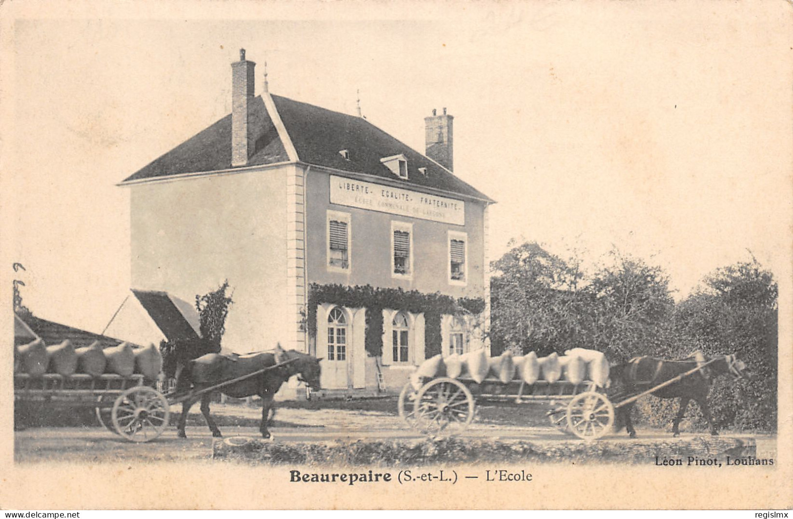 71-BEAUREPAIRE-L ECOLE-ATTELAGE-N°2046-G/0233 - Other & Unclassified