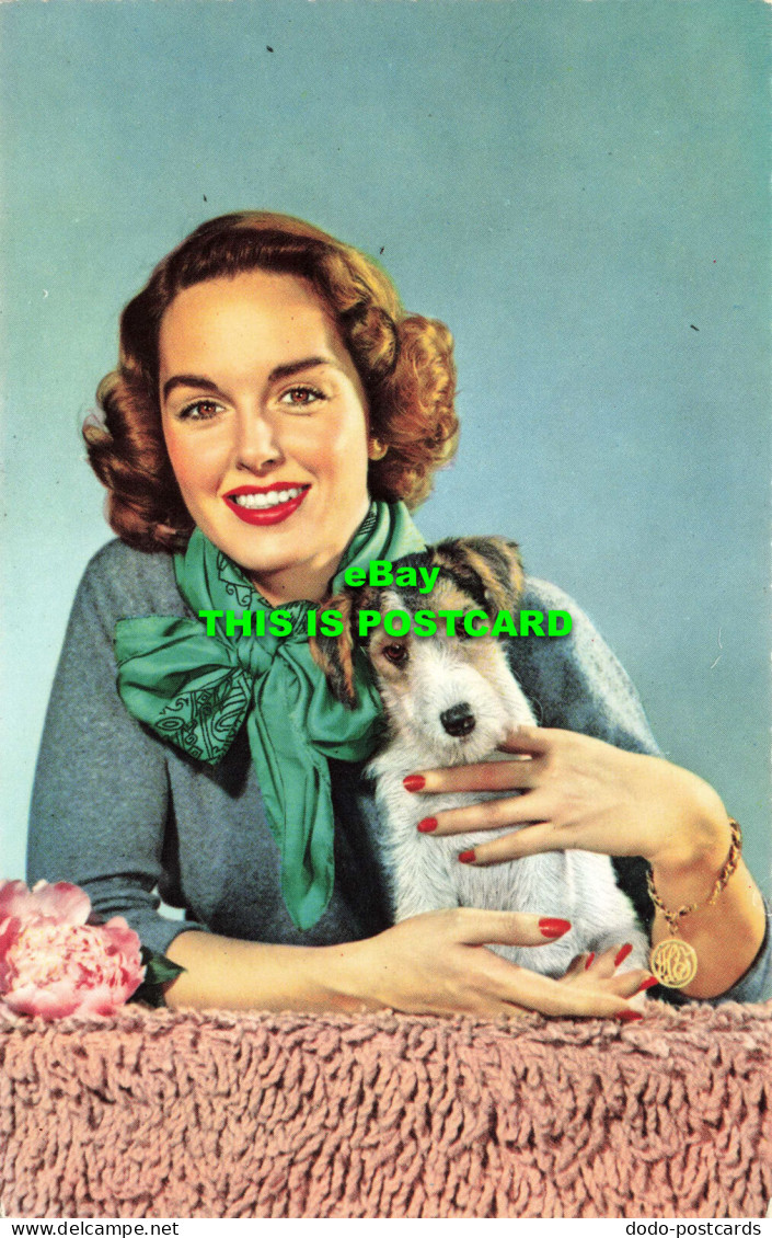 R574851 Woman And Dog. 1941 3. Postcard - Welt