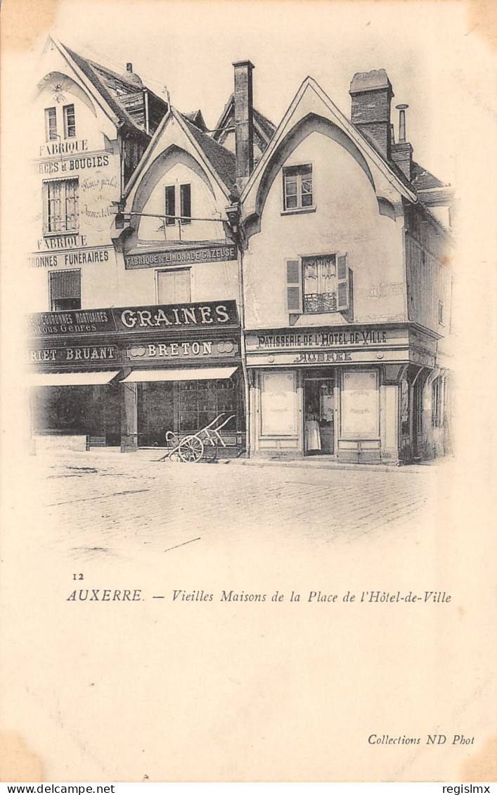 89-AUXERRE-PLACE DE L HOTEL DE VILLE-VIEILLES MAISONS-N°2049-C/0183 - Auxerre