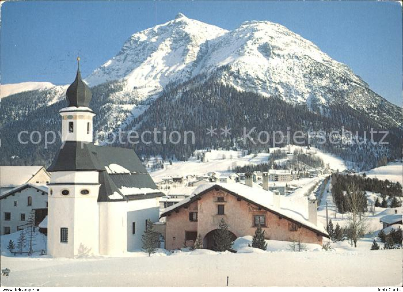 11875253 La Punt-Chamues-ch Ortsblick Mit Kirche Und Piz Mezzaun La Punt-Chamues - Otros & Sin Clasificación