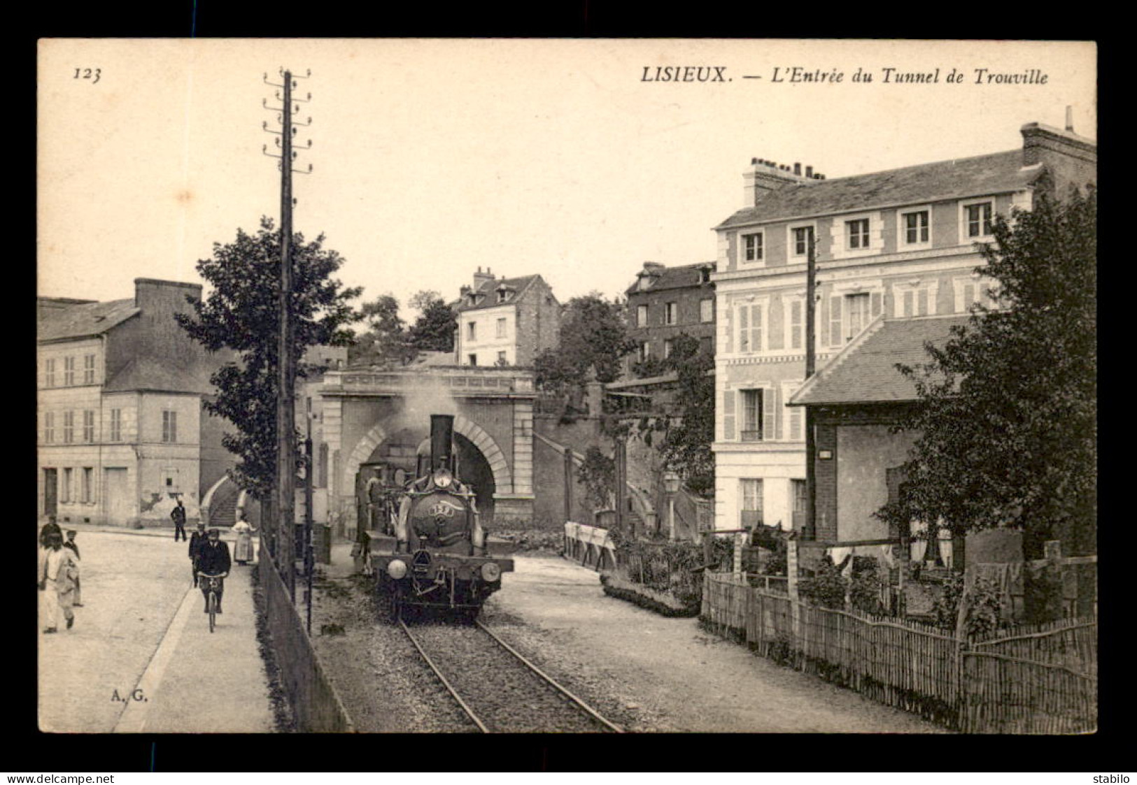 14 - LISIEUX - TRAIN, LOCOMOTIVE N°759,  A L'ENTREE DU TUNNEL DE CHEMIN DE FER DE TROUVILLE - Lisieux