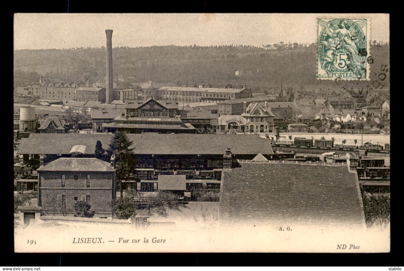 14 - LISIEUX - VUE SUR LA GARE DE CHEMIN DE FER  - Lisieux