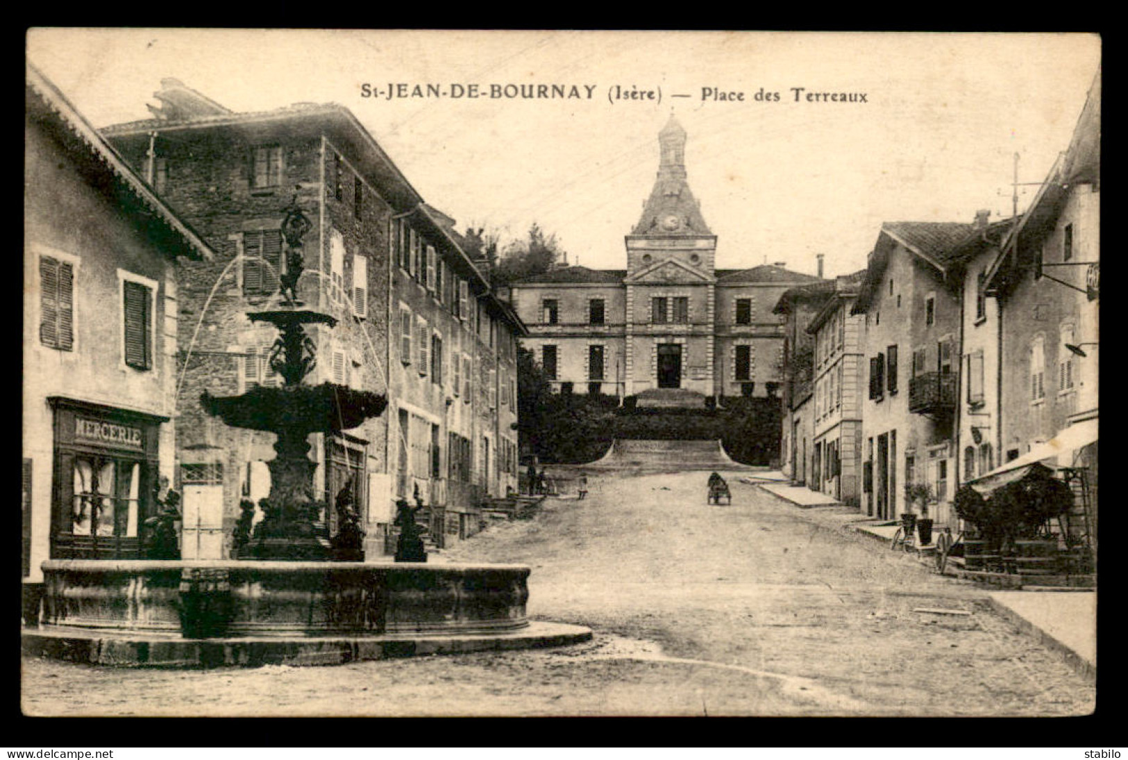 38 - ST-JEAN-DE-BOURNAY - PLACE DES TERREAUX - Saint-Jean-de-Bournay
