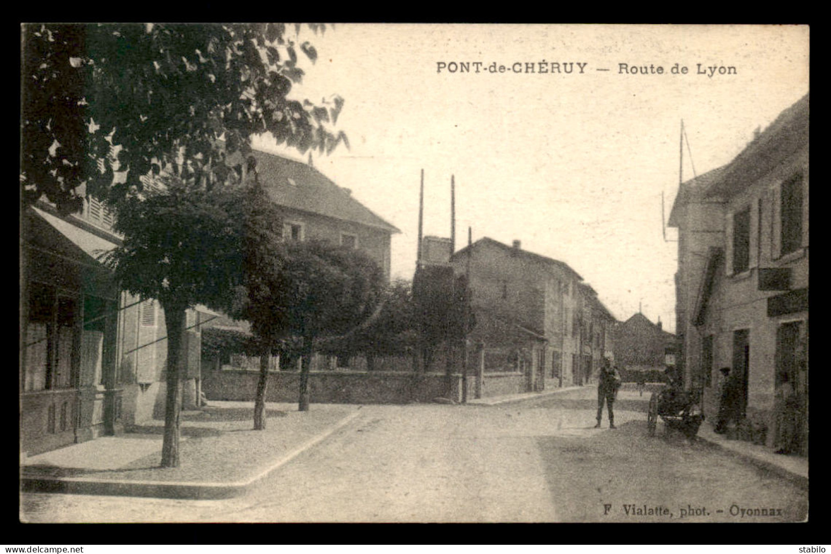 38 - PONT-DE-CHERUY - ROUTE DE LYON - Pont-de-Chéruy