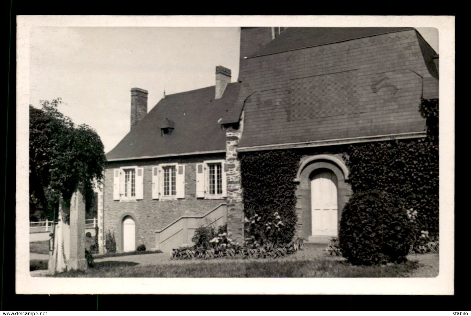 53 - QUELAINES - CHATEAU DE LA ROUSSARDIERE - Other & Unclassified