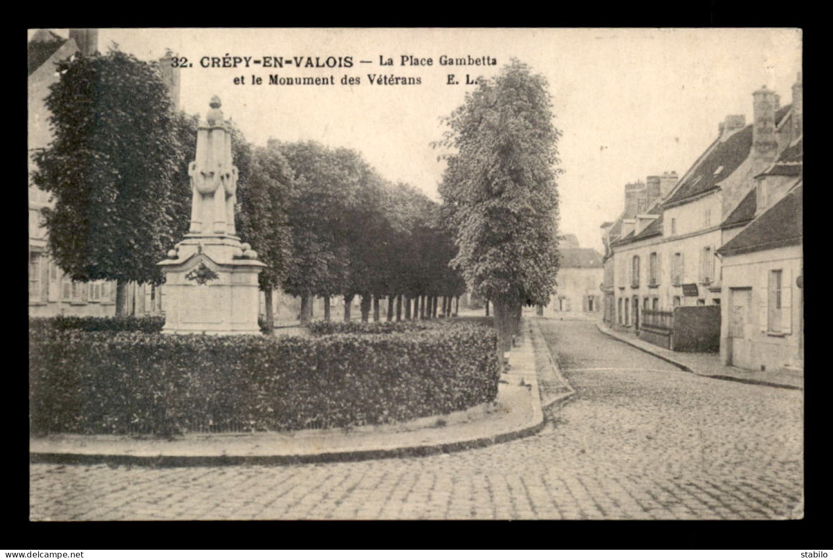 60 - CREPY-EN-VALOIS - PLACE GAMBETTA - MONUMENT DES VETERANS - GUERRE DE 1870 - Crepy En Valois