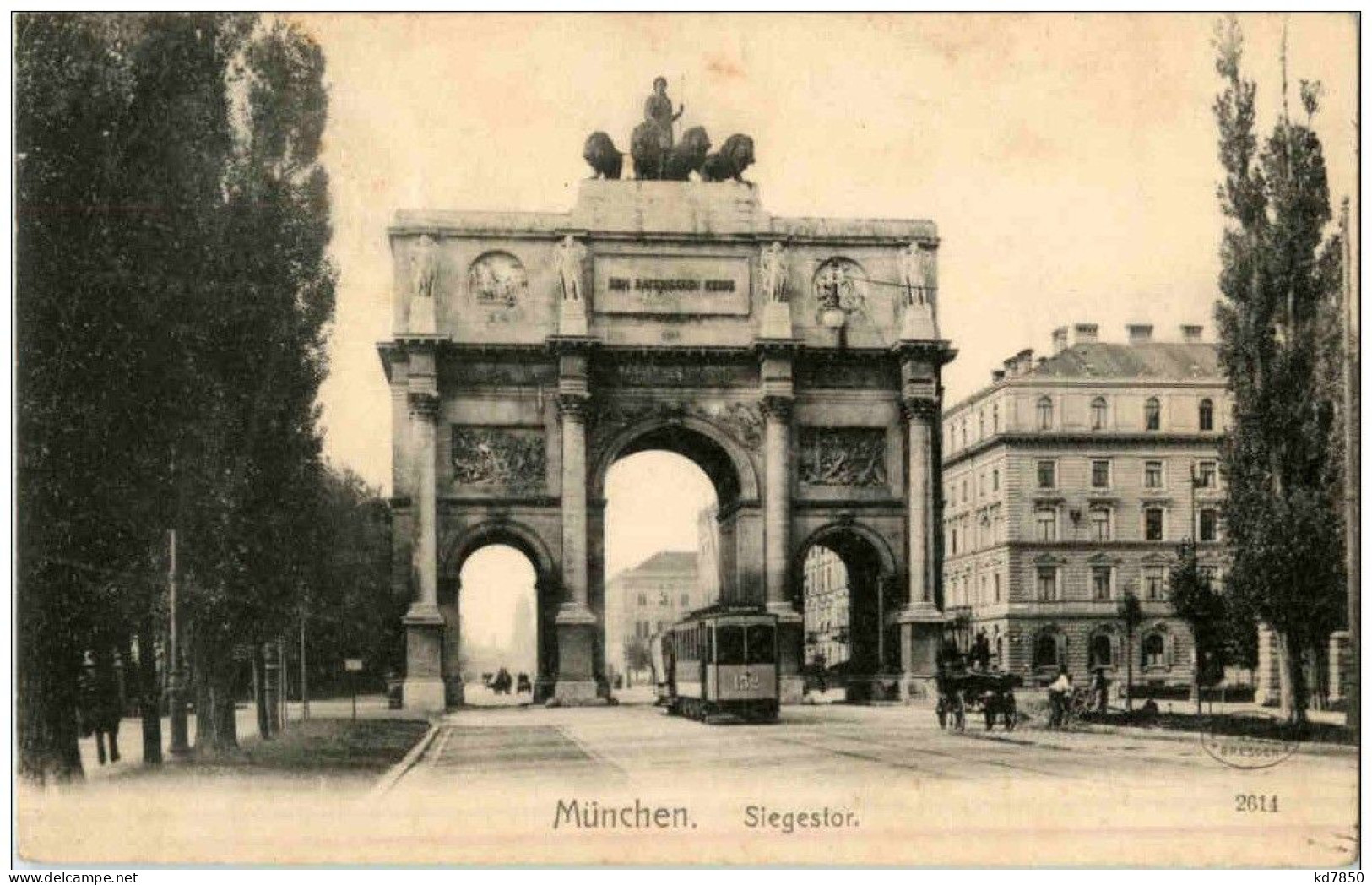 München - Siegestor Mit Strassenbahn - Muenchen