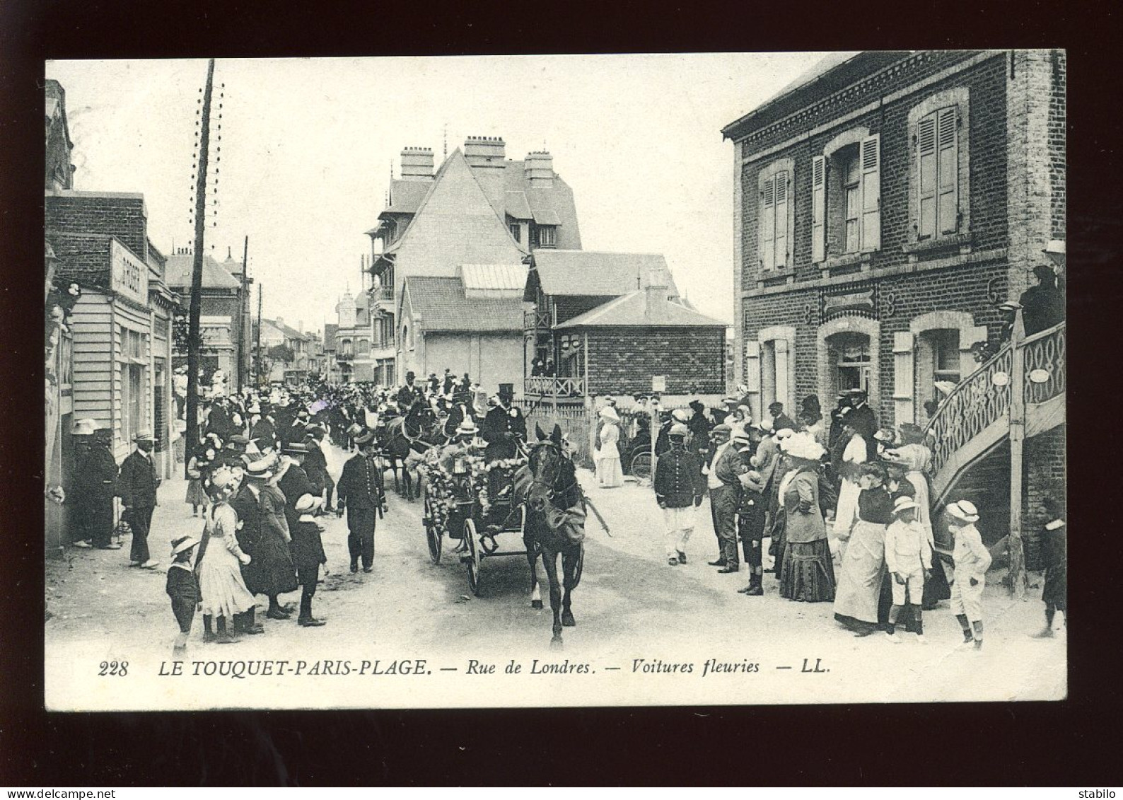 62 - LE TOUQUET - VOITURES FLEURIES RUE DE LONDRES - Le Touquet