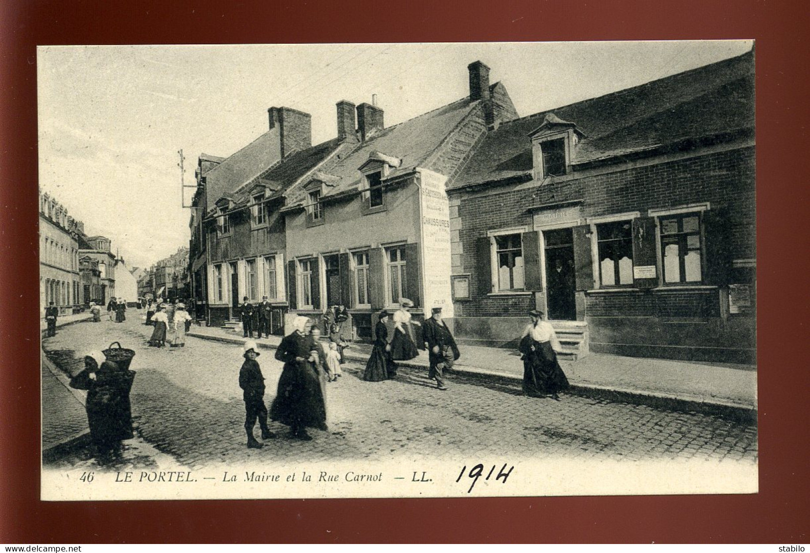 62 - LE PORTEL - LA MAIRIE ET LA RUE CARNOT - Le Portel