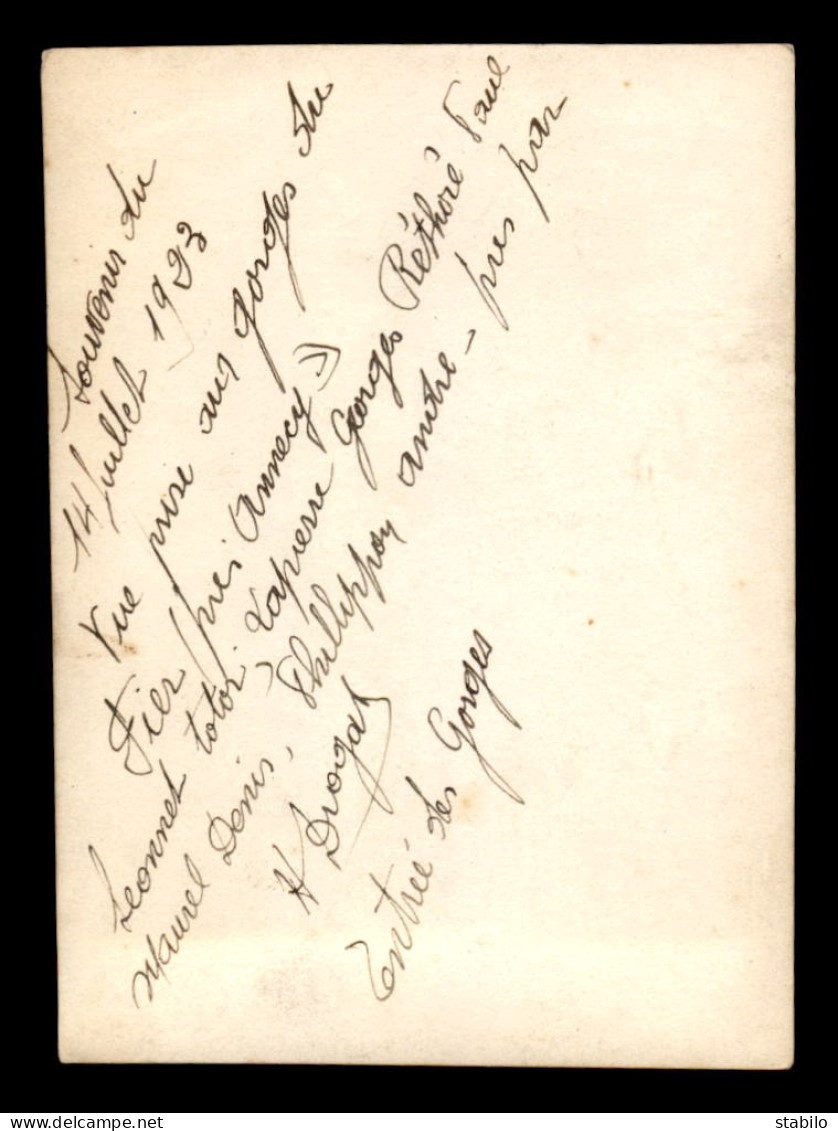 ENVIRONS D'ANNECY (HAUTE-SAVOIE) - ENTREE DES GORGES DU FIER JUILLET 1923 - FORMAT 12 X 8.5 CM - Lugares