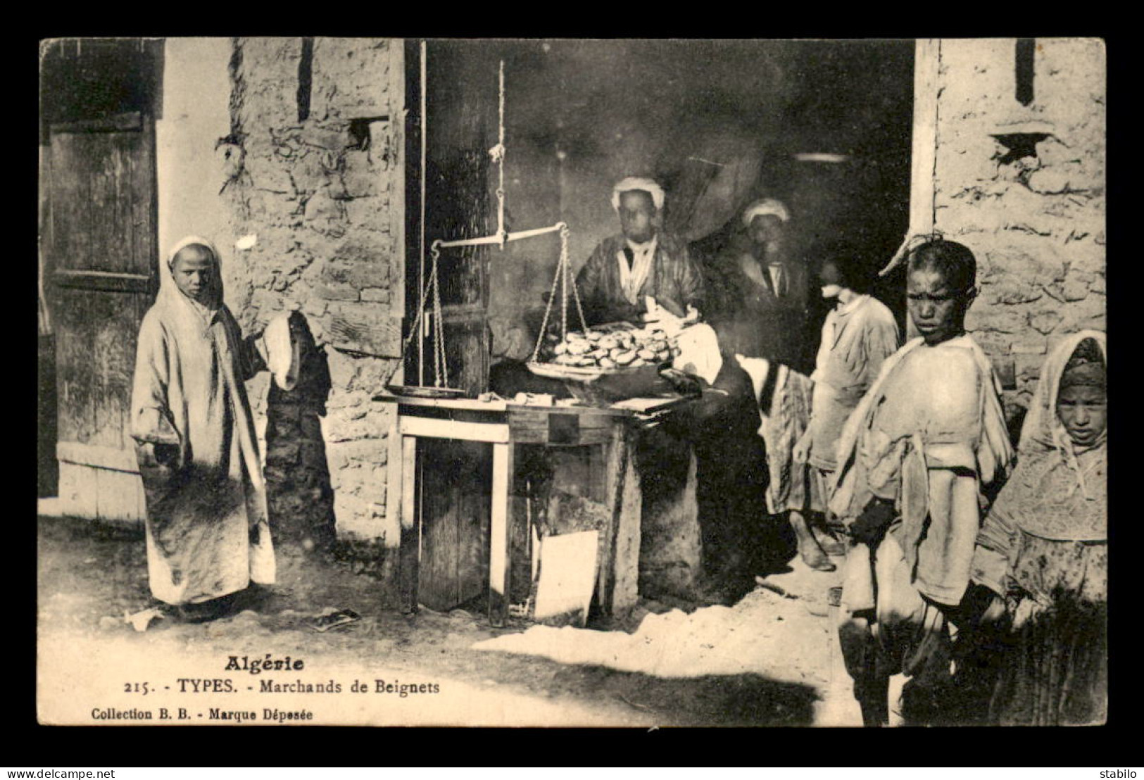 SCENES ET TYPES - ALGERIE - MARCHANDS DE BEIGNETS - EDITEUR B. BENSOUSSAN BEL-ABBES - Scenes