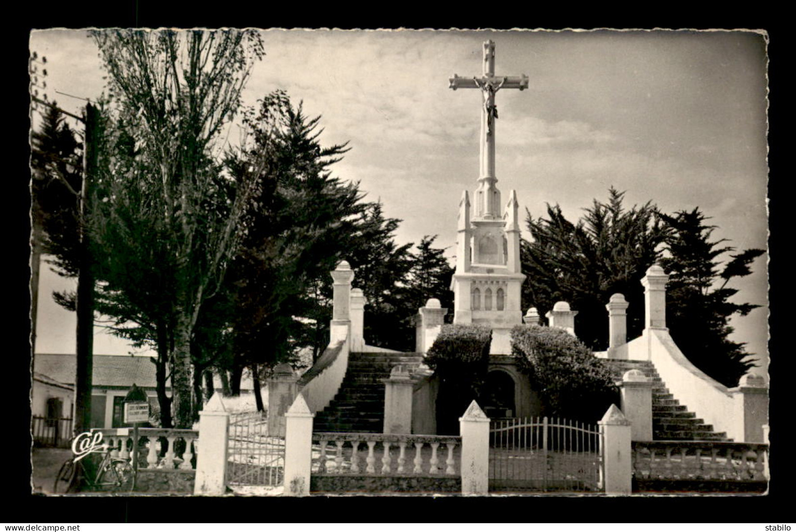 85 - ST-JEAN-DE-MONTS - LE CALVAIRE - Saint Jean De Monts