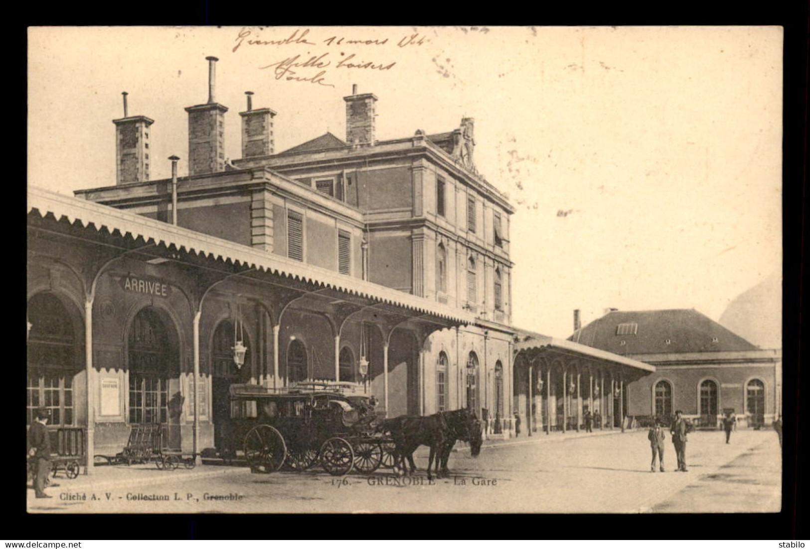 38 - GRENOBLE - FACADE DE LA GARE DE CHEMIN DE FER - DILIGENCES - Grenoble