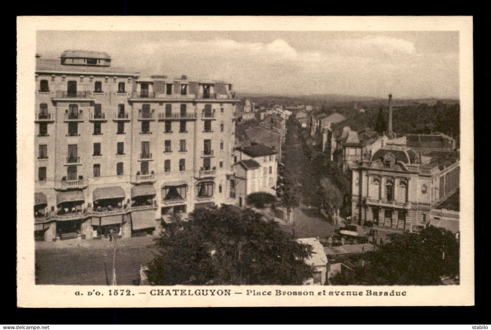 63 - CHATELGUYON - PLACE BROSSON ET AVENUE BARADUC - Châtel-Guyon