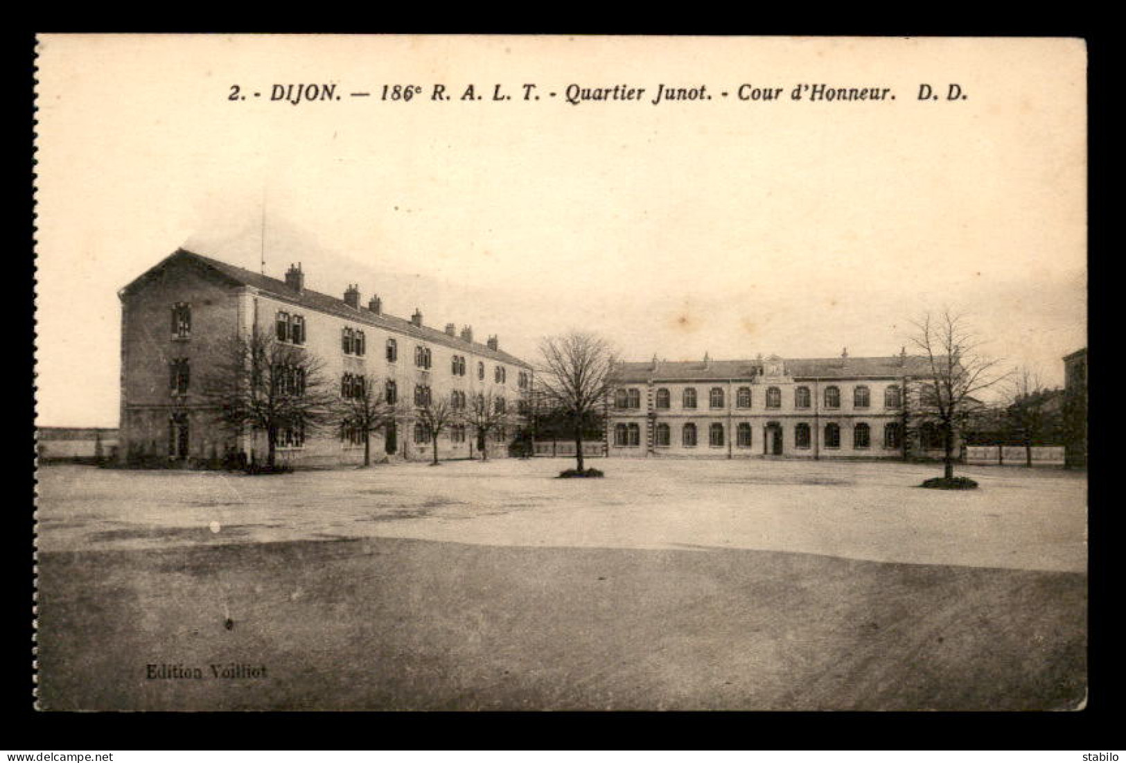 21 - DIJON - QUARTIER JUNOT - COUR D'HONNEUR - Dijon